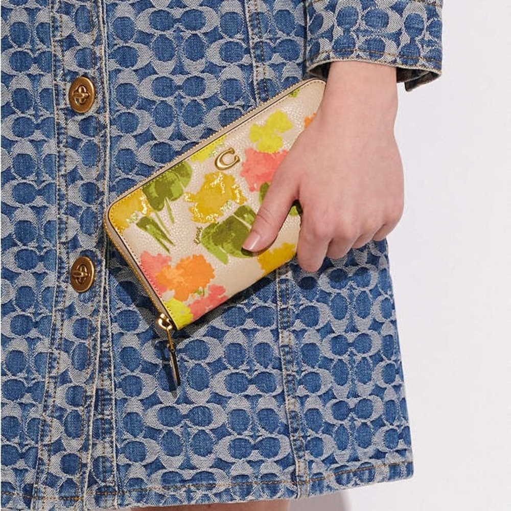Coach Colorful Floral Women's Wallet - Picture 11 of 11